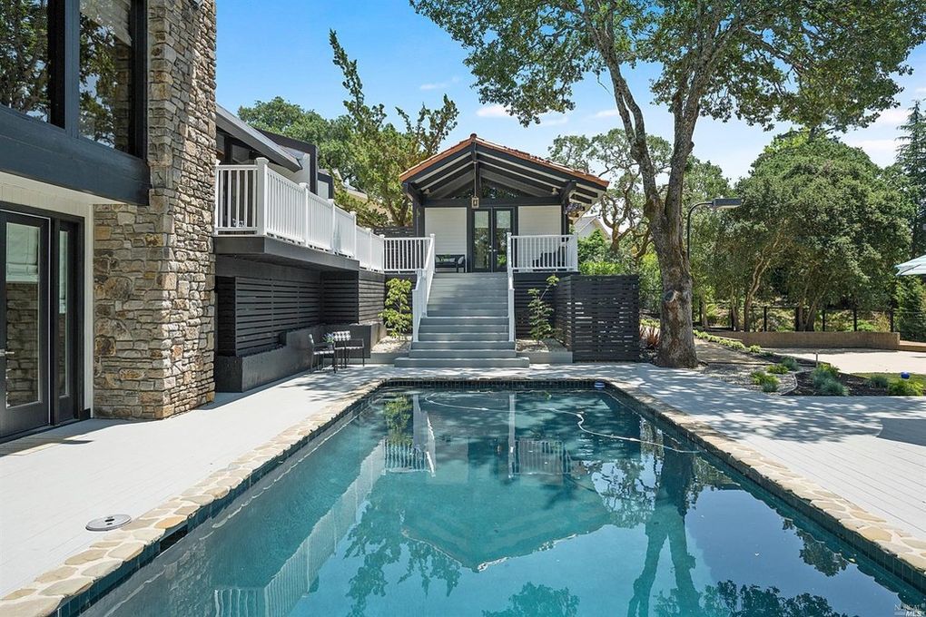 376 Saint Andrews Drive in Napa.